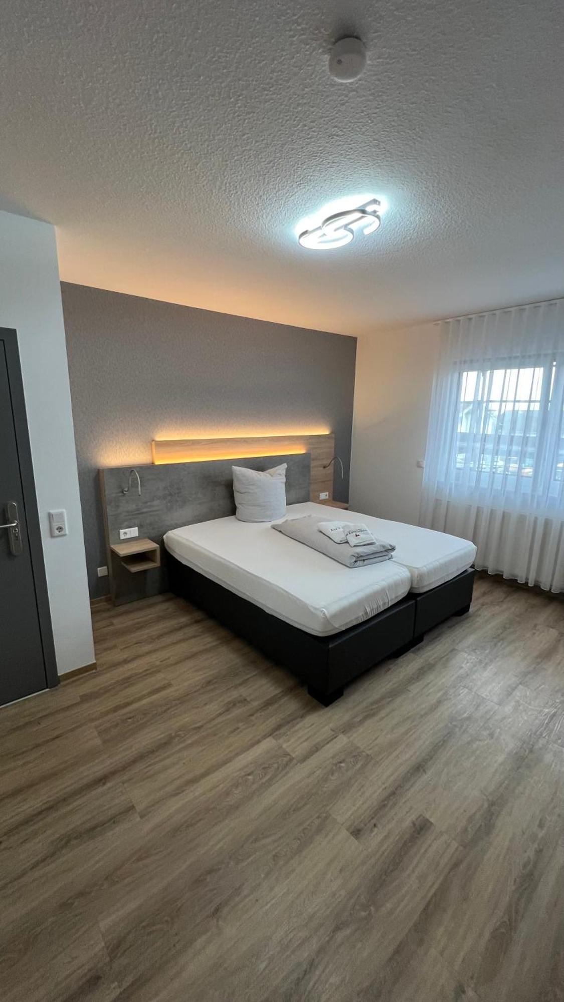 Hotel & Restaurant Am Kirschberg Alten Buseck Eksteriør bilde