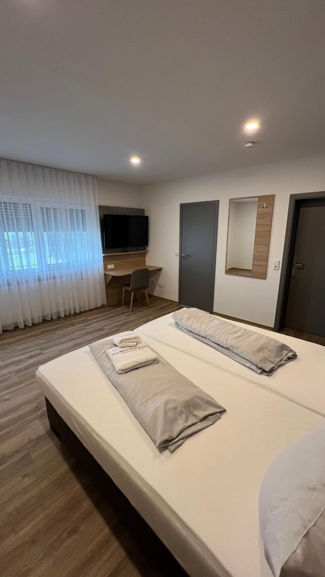Hotel & Restaurant Am Kirschberg Alten Buseck Eksteriør bilde