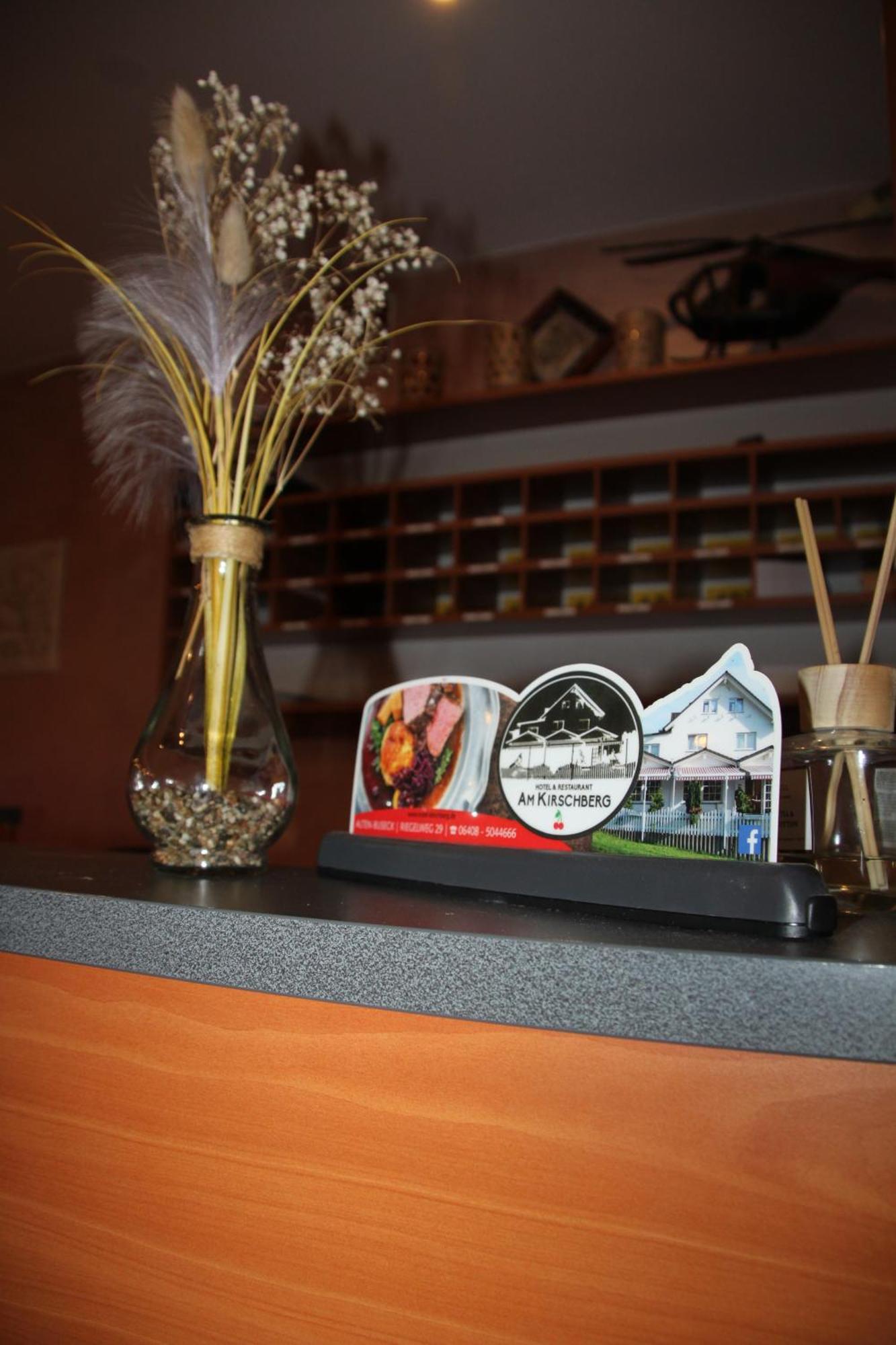 Hotel & Restaurant Am Kirschberg Alten Buseck Eksteriør bilde