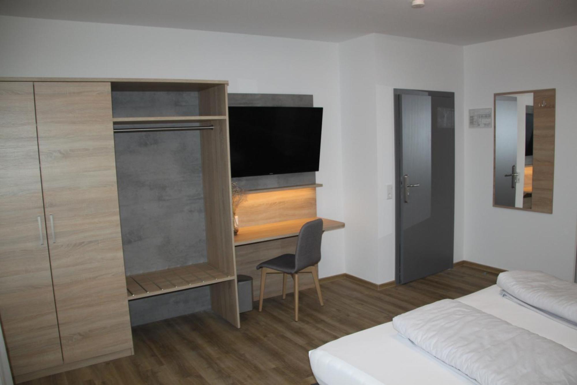 Hotel & Restaurant Am Kirschberg Alten Buseck Eksteriør bilde