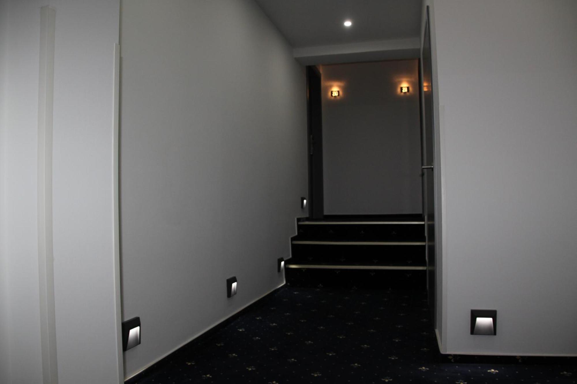 Hotel & Restaurant Am Kirschberg Alten Buseck Eksteriør bilde