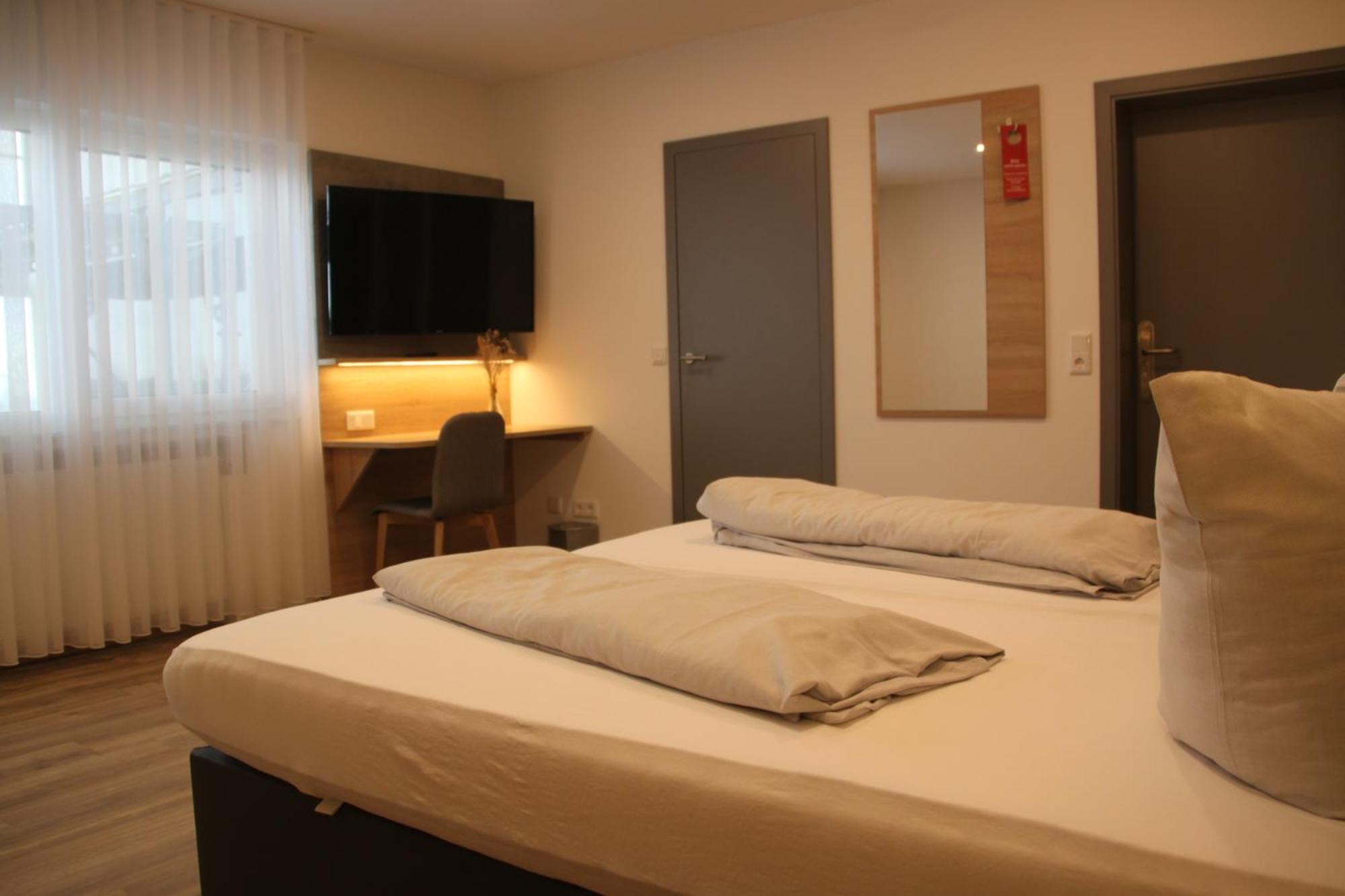 Hotel & Restaurant Am Kirschberg Alten Buseck Eksteriør bilde
