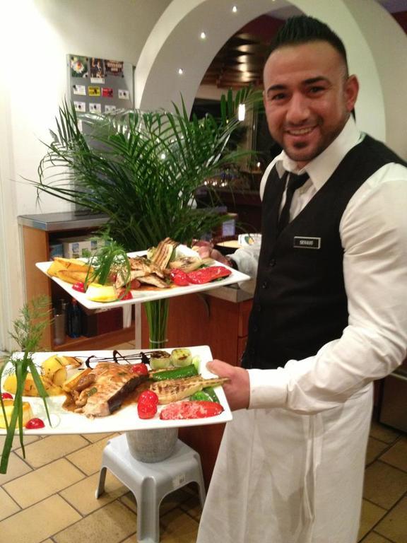 Hotel & Restaurant Am Kirschberg Alten Buseck Eksteriør bilde